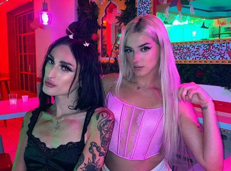 Best Places To Meet Trans In Spokane 1 Trans Girls in Spokane Nightclub